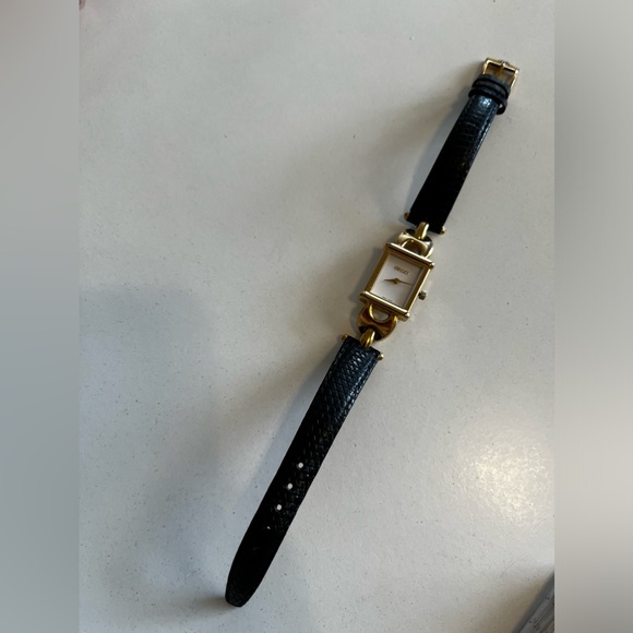 GUCCI 1800L interchangeable straps (just with back straps) - Picture 3 of 12